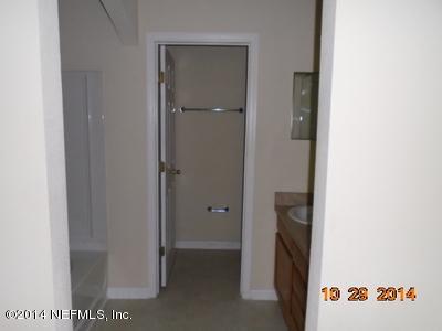 4681 Barnes Road South Jacksonville, FL 32207 - Photo 5 of 15 a view of closet