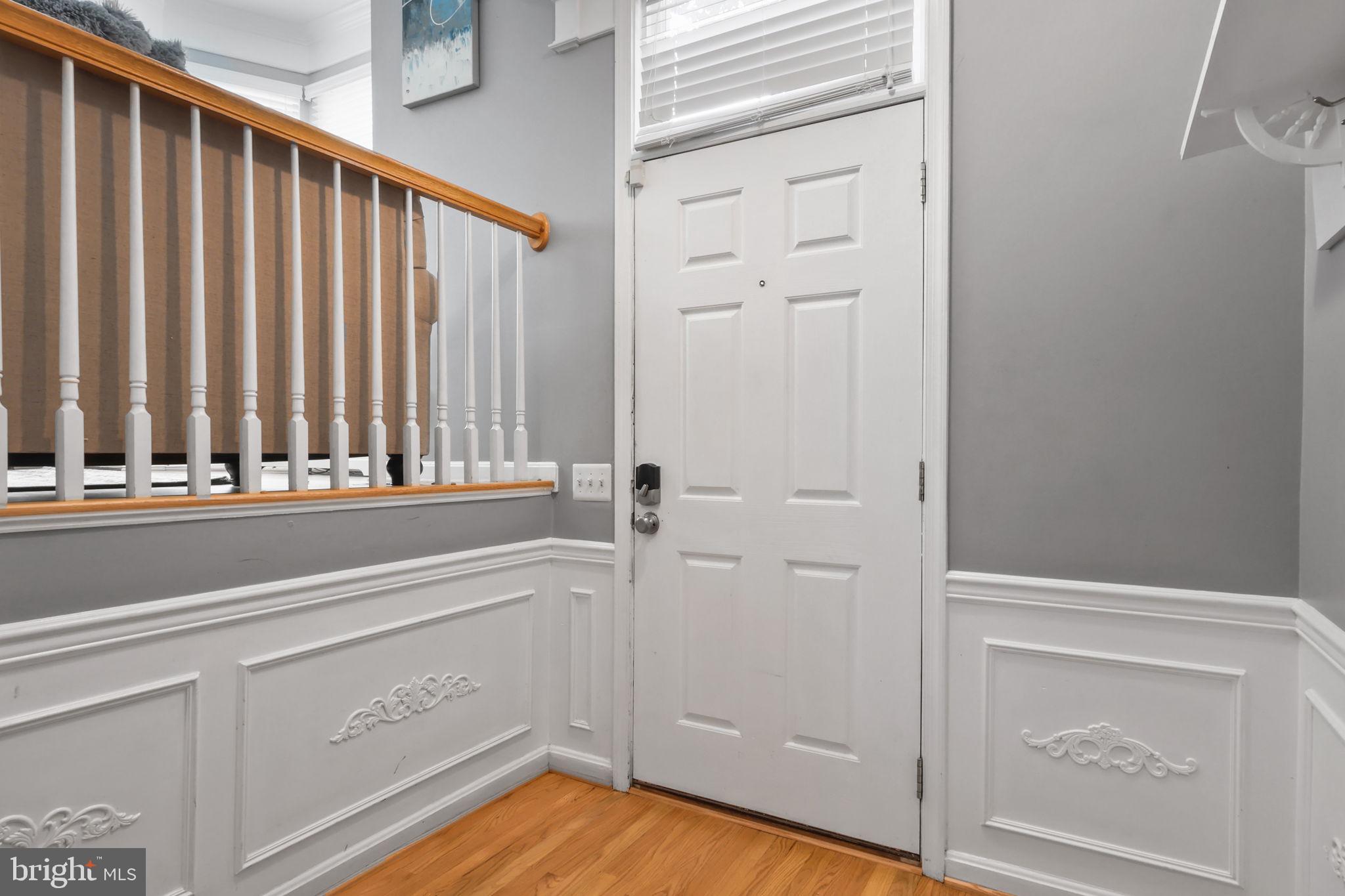 6038 Lincolnia Road Alexandria, VA 22312 - Photo 25 of 31 a view of a closet