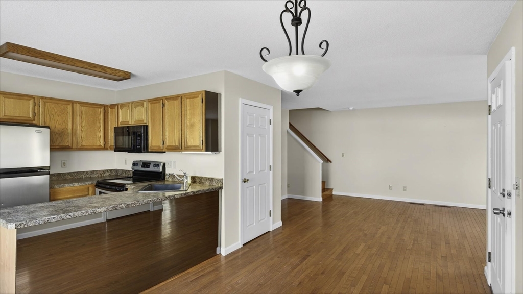 104 Johnson Road, Unit 707 Chicopee, MA 01022 - Photo 5 of 20