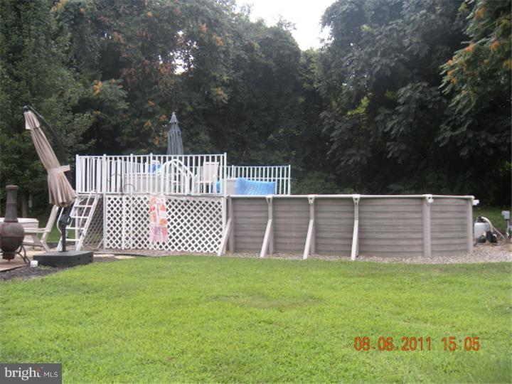 27737 Mt Pleasant Road Columbus, NJ 08022 - Photo 22 of 23 Pool