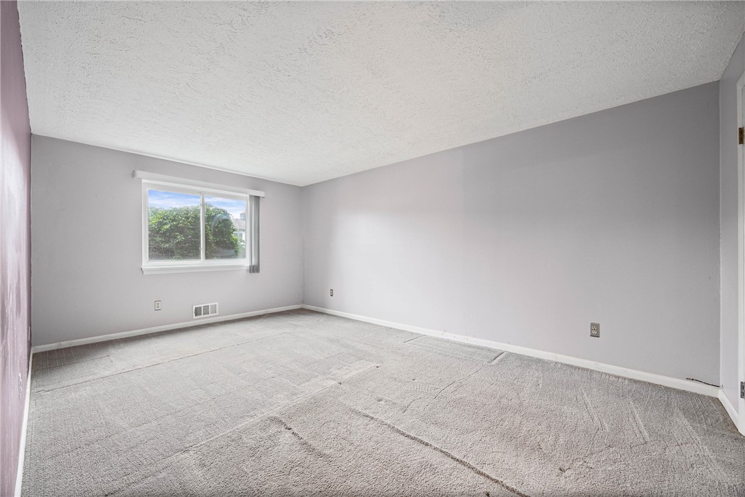 2 High Gate Trail, Unit 2 Perinton, NY 14450 - Photo 31 of 47 Primary Bedroom