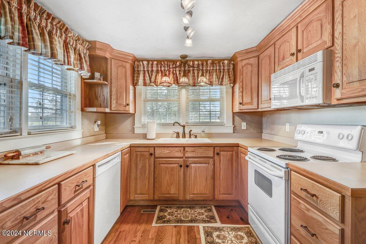 502 Bennetts Bridge Road Mount Olive, NC 28365 - Photo 16 of 27 502 Bennetts Bridge Rd-20