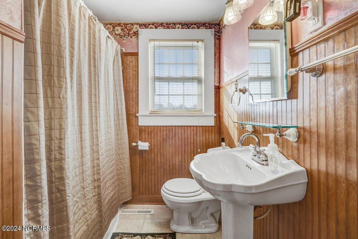 502 Bennetts Bridge Road Mount Olive, NC 28365 - Photo 20 of 27 502 Bennetts Bridge Rd-24
