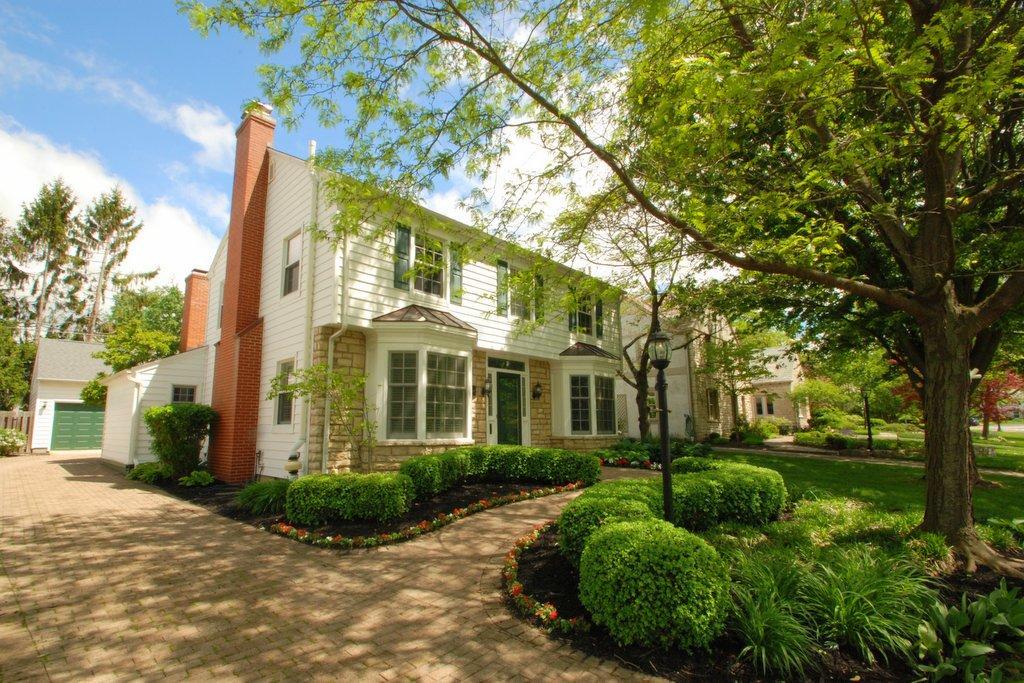 2244 Abington Road Columbus, OH 43221 - Photo 2 of 38