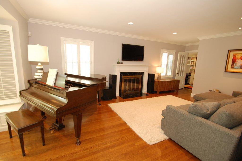 2244 Abington Road Columbus, OH 43221 - Photo 4 of 38