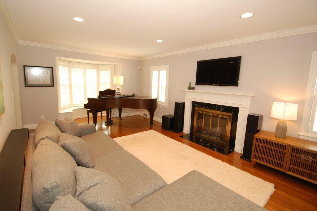 2244 Abington Road Columbus, OH 43221 - Photo 5 of 38