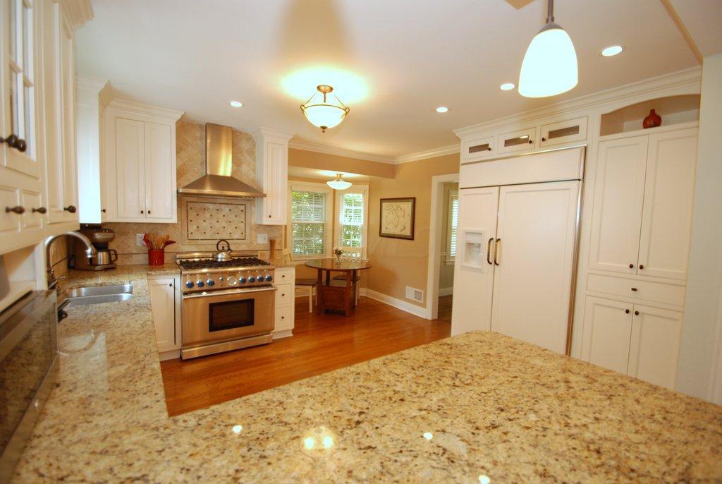 2244 Abington Road Columbus, OH 43221 - Photo 9 of 38