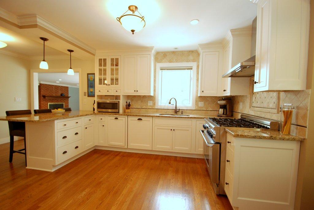 2244 Abington Road Columbus, OH 43221 - Photo 10 of 38