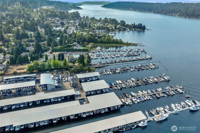 $349,000 | 3911 Lake Washington Boulevard Southeast, Unit B10, Bellevue, WA 98006