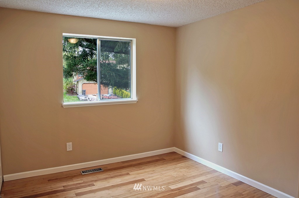 16700 132nd Place Southeast Renton, WA 98058 - Photo 13 of 18 Gallery Image 13