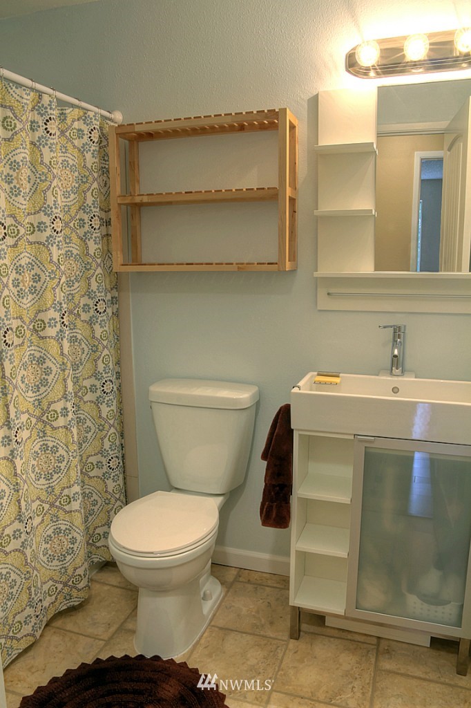 16700 132nd Place Southeast Renton, WA 98058 - Photo 10 of 18 Gallery Image 10
