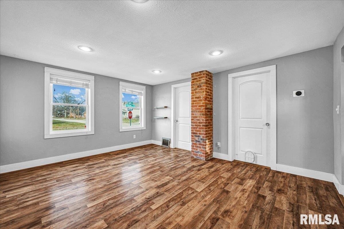 226 North Fourth Avenue Morton, IL 61550 - Photo 5 of 35