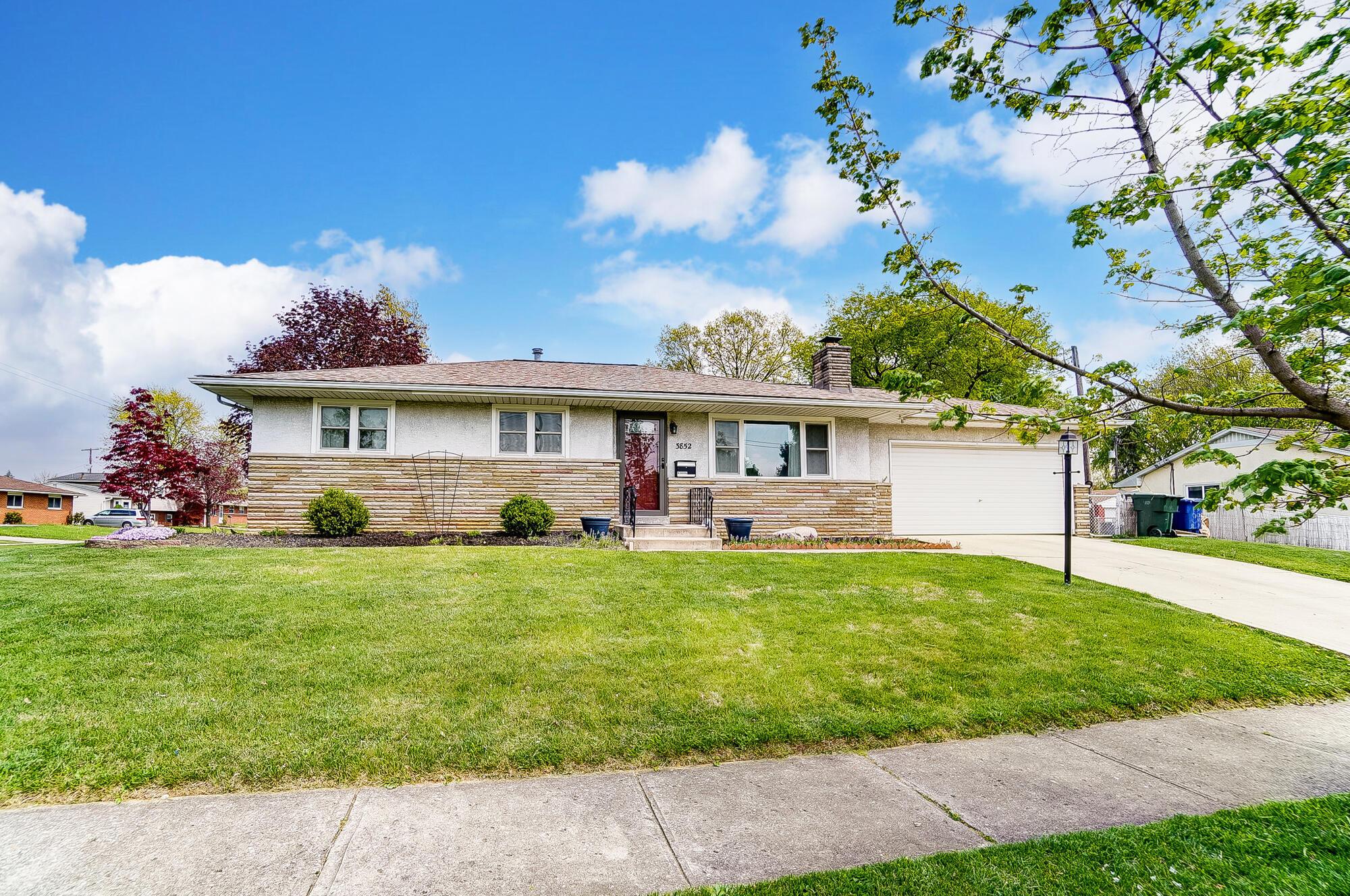 3852 Beulah Road Columbus, OH 43224 - Photo 2 of 44 Exterior Front