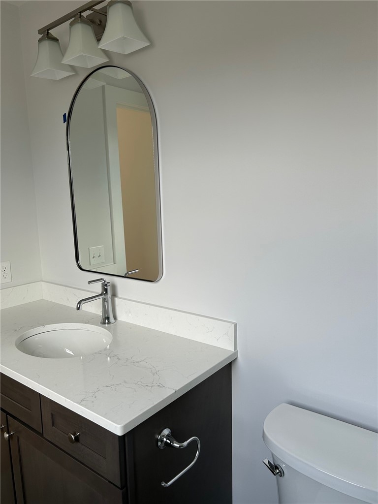 51 Red Maple Lane Warwick, RI 02886 - Photo 8 of 13 En-Suite bath