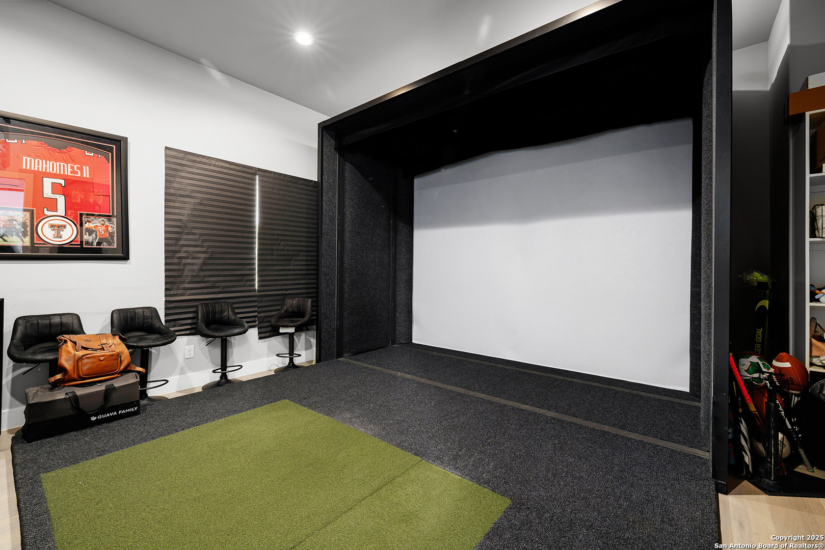 140 Rio Azul Seguin, TX 78155 - Photo 21 of 34 a living room with furniture