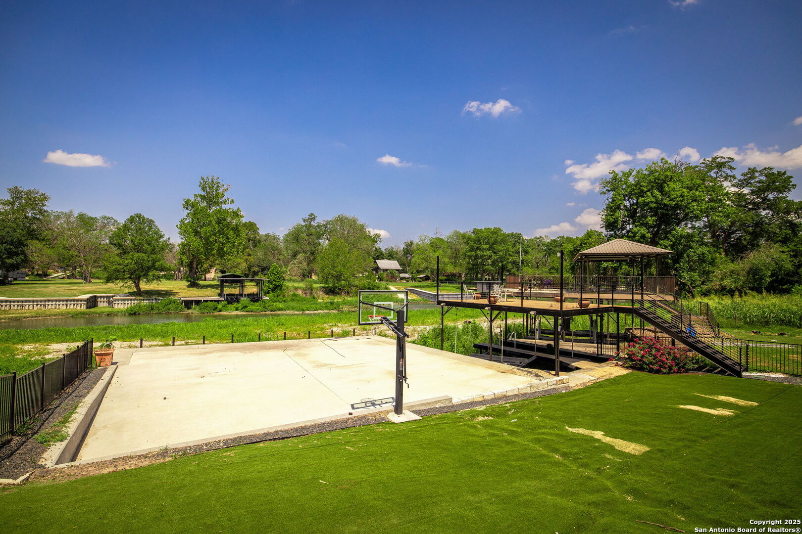 140 Rio Azul Seguin, TX 78155 - Photo 31 of 34 a view of a park with large trees