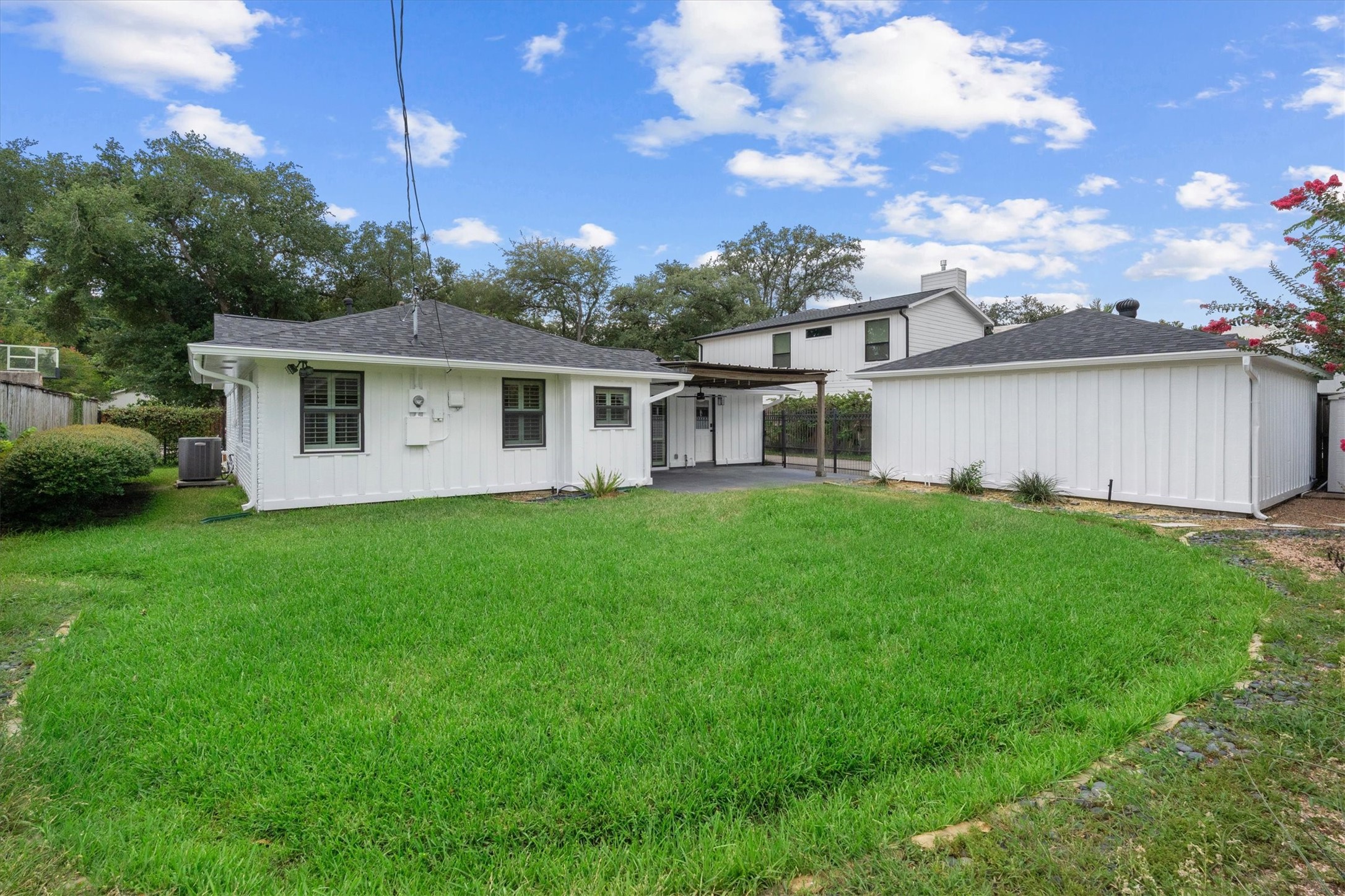 1328 Bingle Road Houston, TX 77055 - Photo 46 of 48