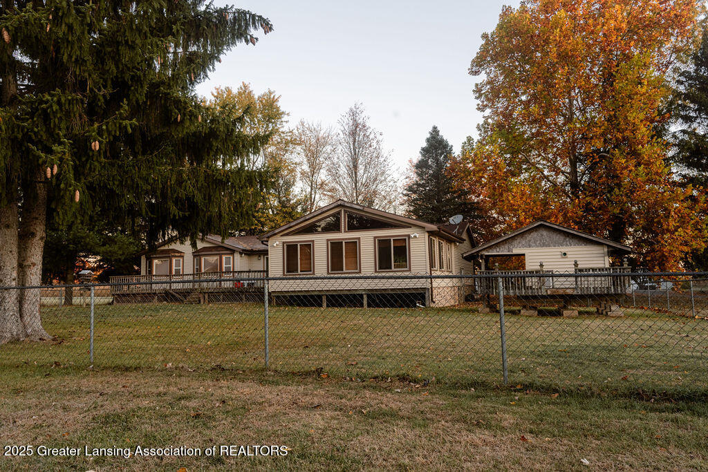 6149 Ferris Road Eaton Rapids, MI 48827 - Photo 5 of 45 6_6149