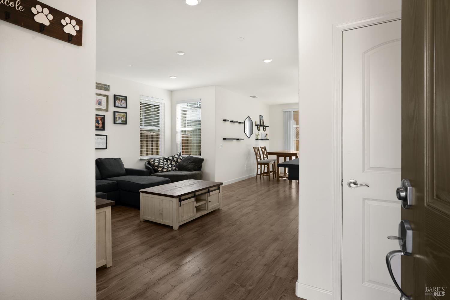 7465 Walker Way Rohnert Park, CA 94928 - Photo 3 of 35 Gallery Image 3