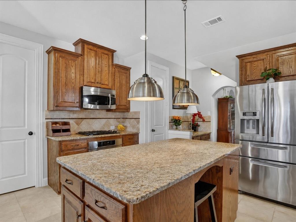 332 Reata Road Keller, TX 76248 - Photo 2 of 40