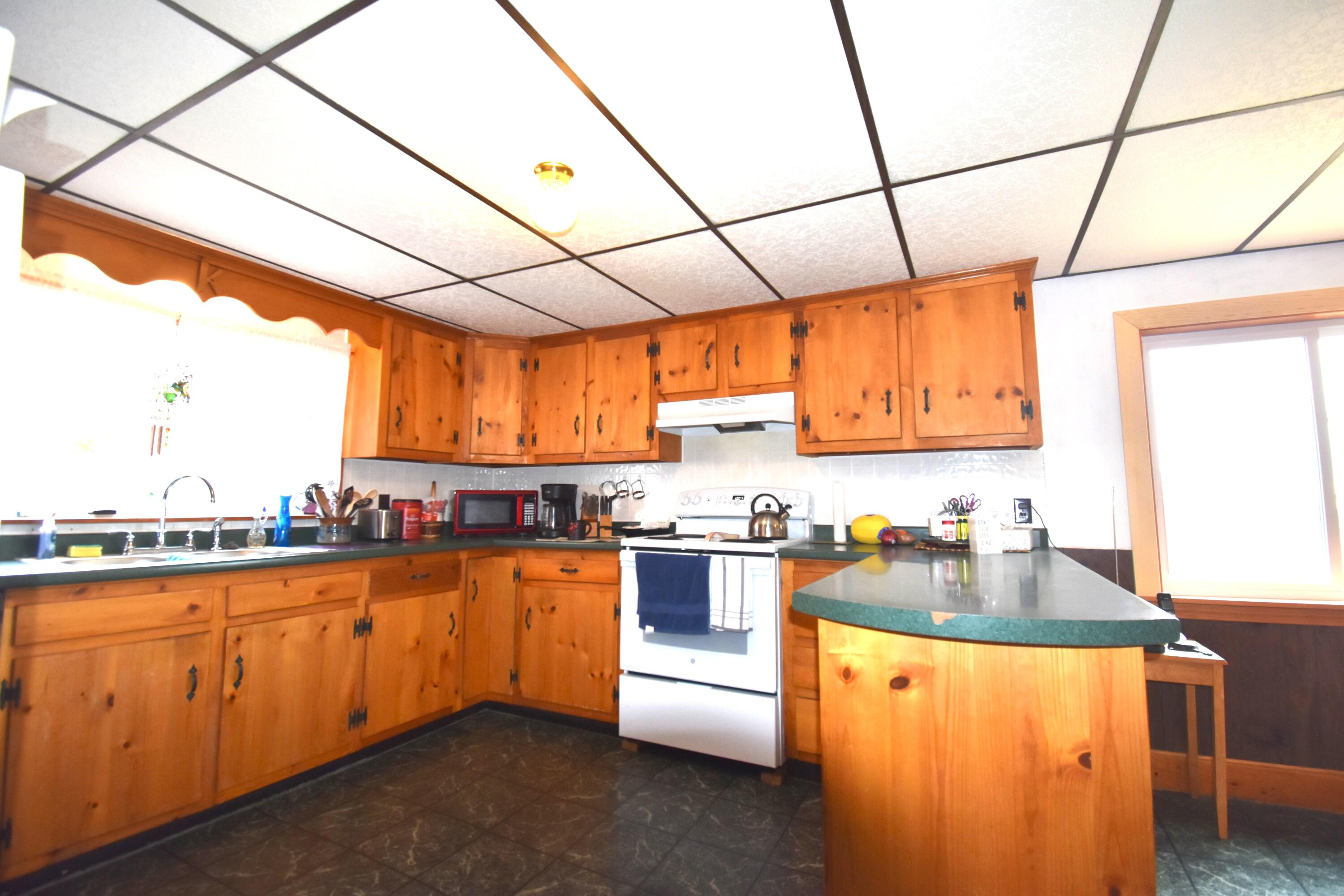318 Bigelow Road St. Albans, ME 04971 - Photo 14 of 30 kitchen