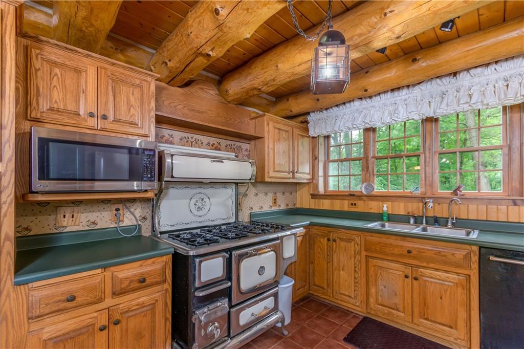 123 Russell Road Fenelton, PA 16034 - Photo 7 of 25 Gallery Image 7
