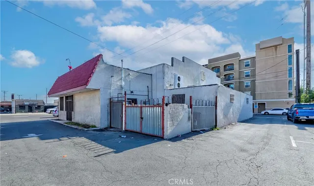 $2,250,000 | 5559 Atlantic Boulevard, Maywood, CA 90270