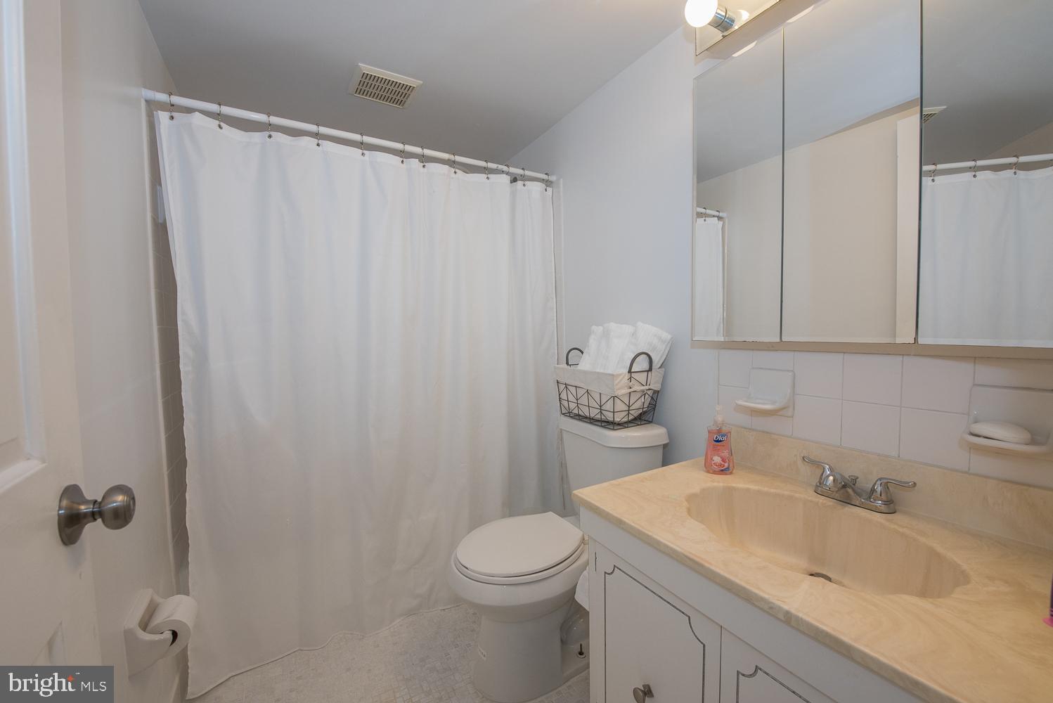 19 Rock Hill Road, Unit 2E Bala Cynwyd, PA 19004 - Photo 14 of 20