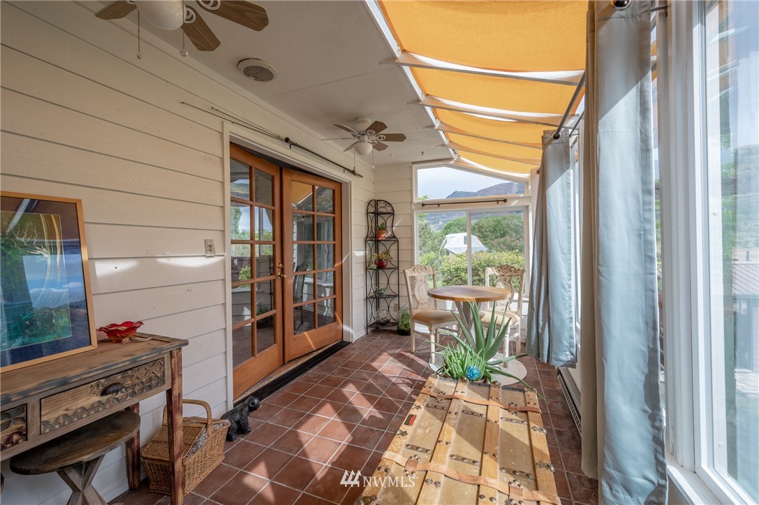3680 West Malaga Road Malaga, WA 98828 - Photo 11 of 36 Gallery Image 11