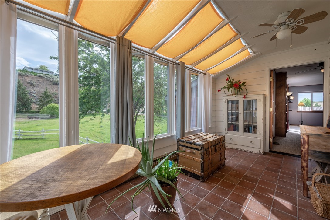 3680 West Malaga Road Malaga, WA 98828 - Photo 12 of 36 Gallery Image 12