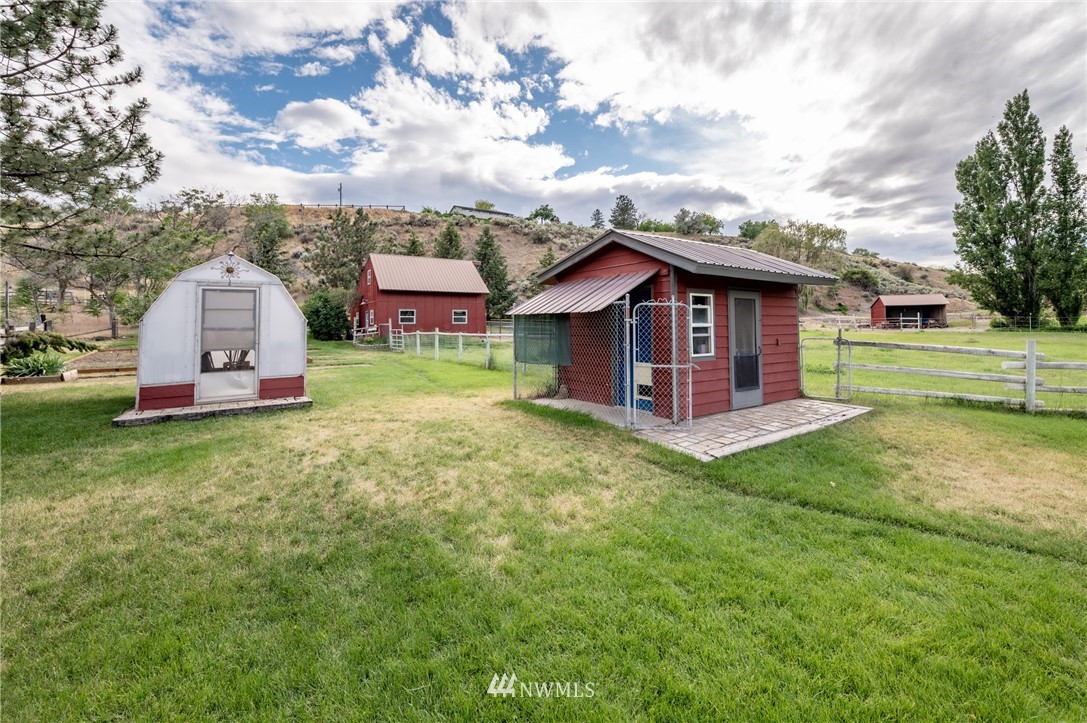3680 West Malaga Road Malaga, WA 98828 - Photo 33 of 36 Gallery Image 33