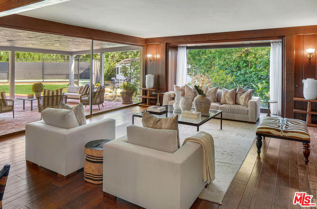 814 Foothill Road Beverly Hills, CA 90210 - Photo 19 of 44