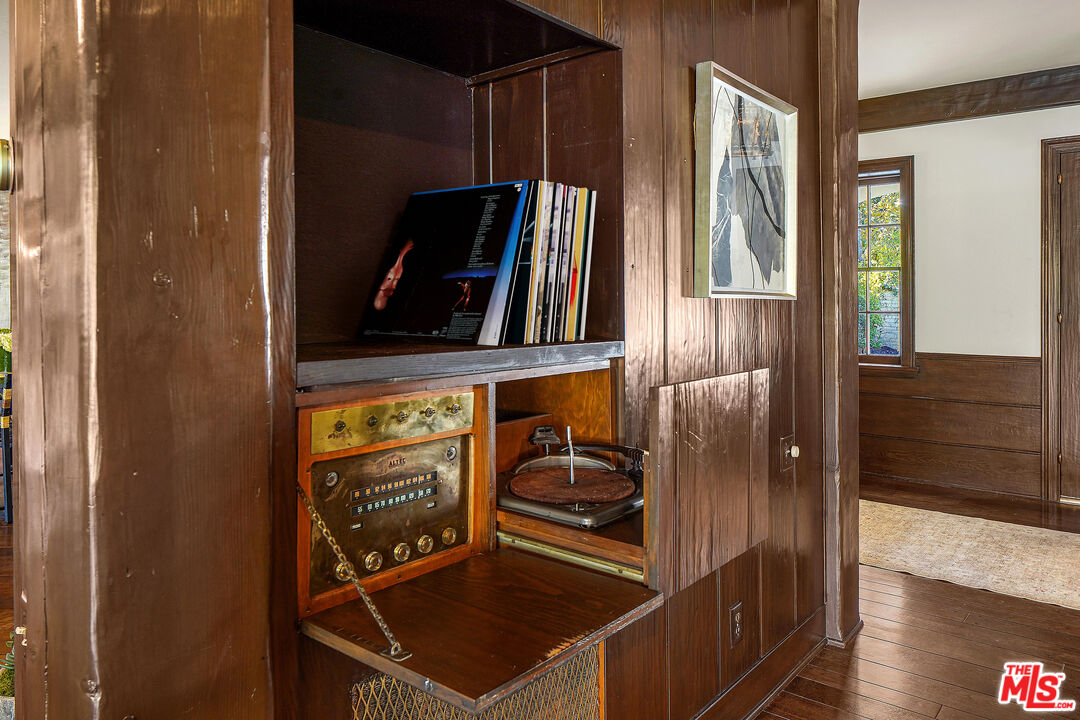 814 Foothill Road Beverly Hills, CA 90210 - Photo 34 of 44