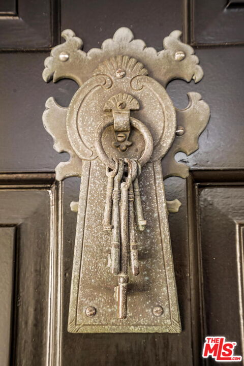 814 Foothill Road Beverly Hills, CA 90210 - Photo 35 of 44