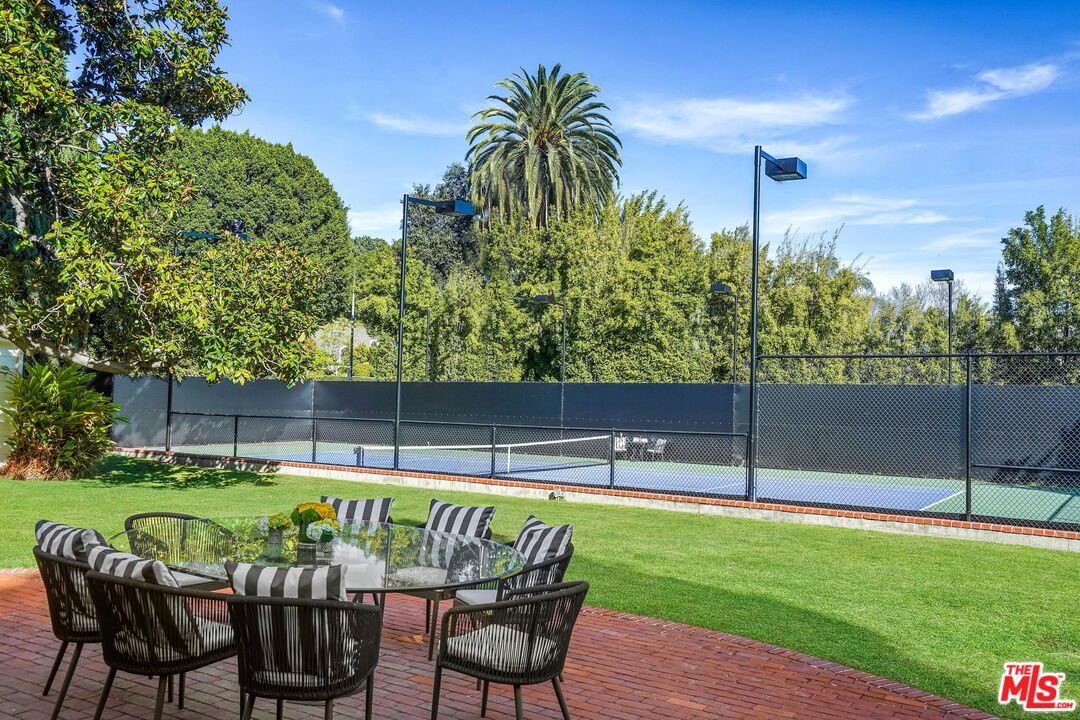 814 Foothill Road Beverly Hills, CA 90210 - Photo 6 of 44