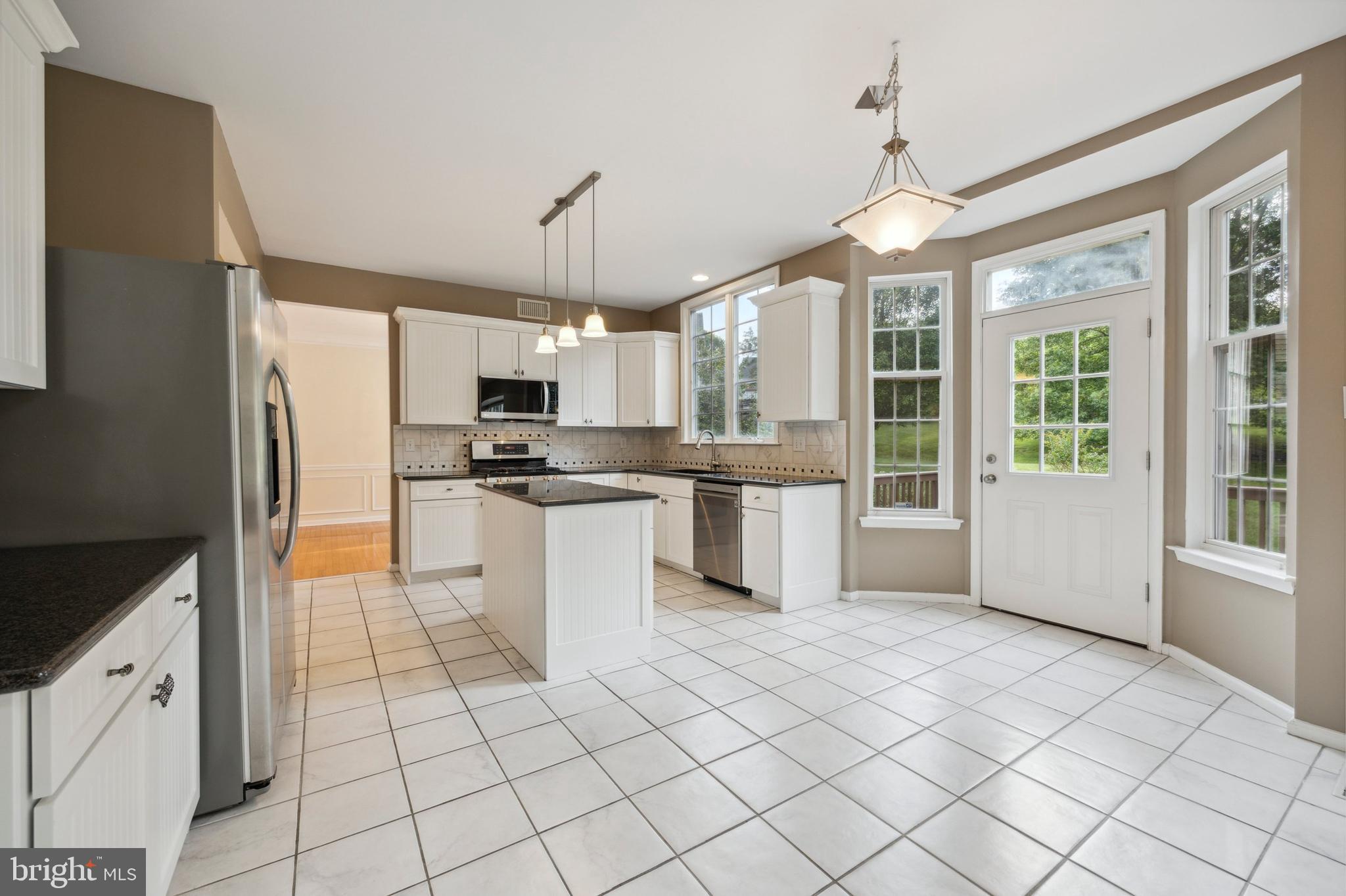 411 Knolls Road West Chester, PA 19382 - Photo 28 of 34 kitchen