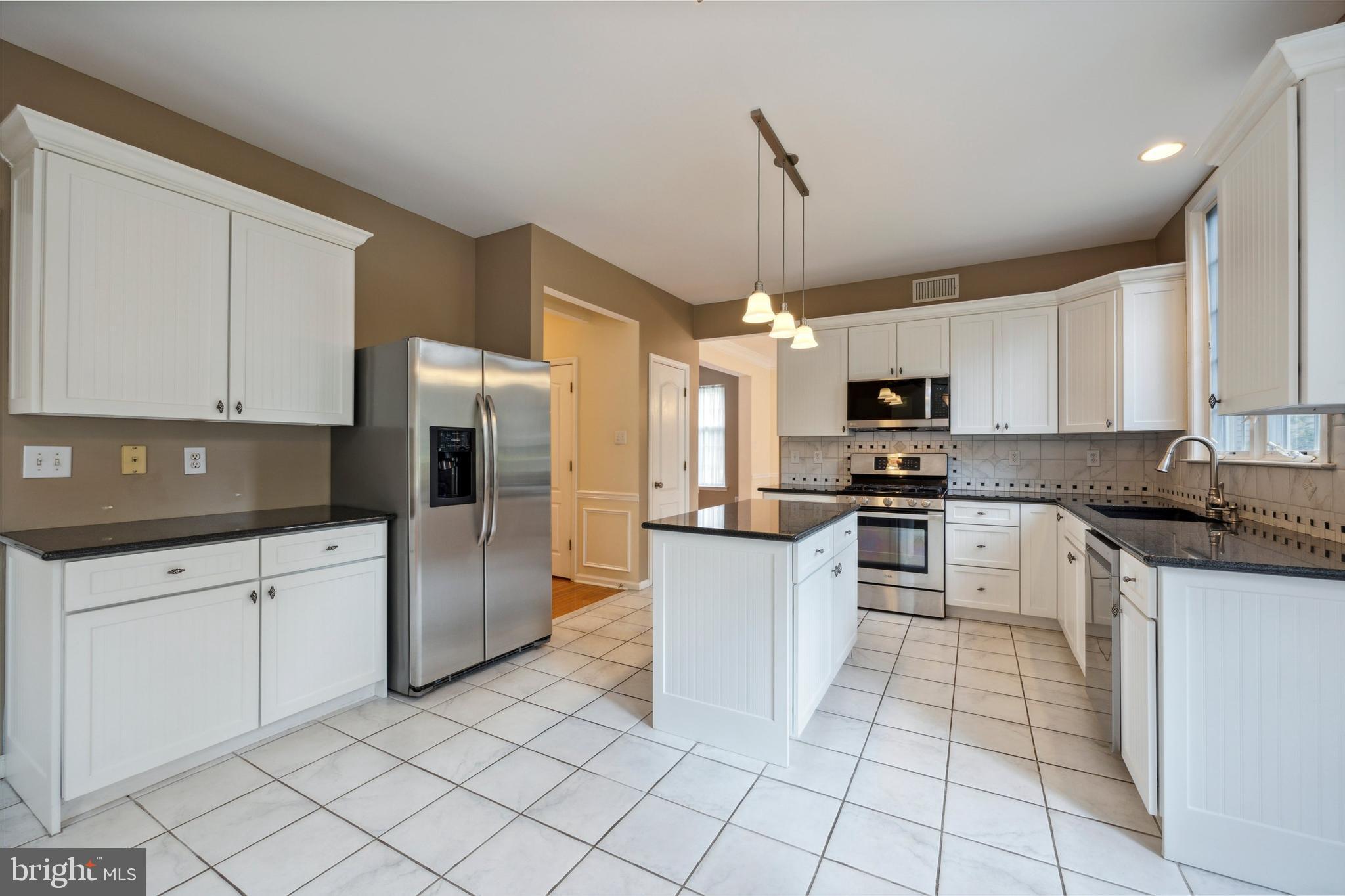 411 Knolls Road West Chester, PA 19382 - Photo 29 of 34 kitchen