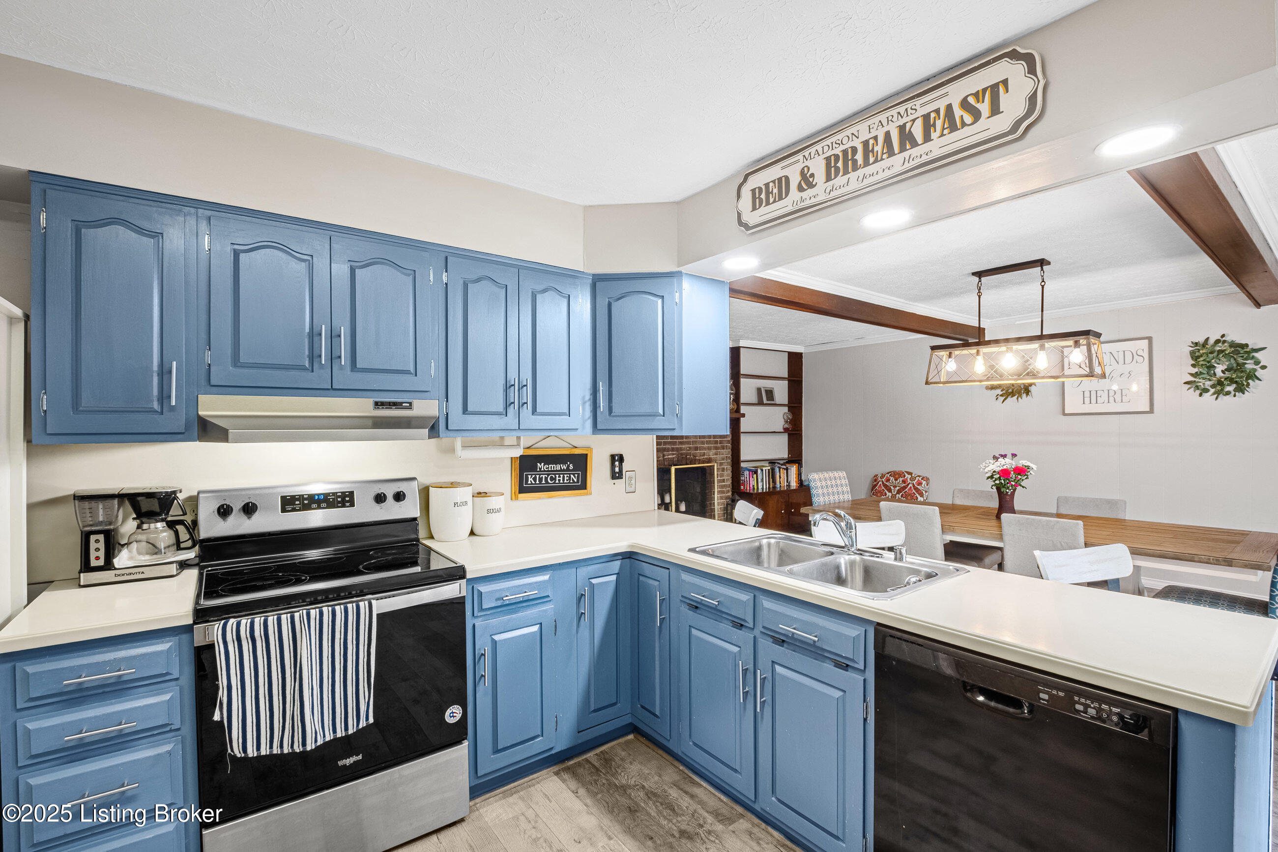 3311 Chenoweth Run Road Louisville, KY 40299 - Photo 9 of 50 Kitchen