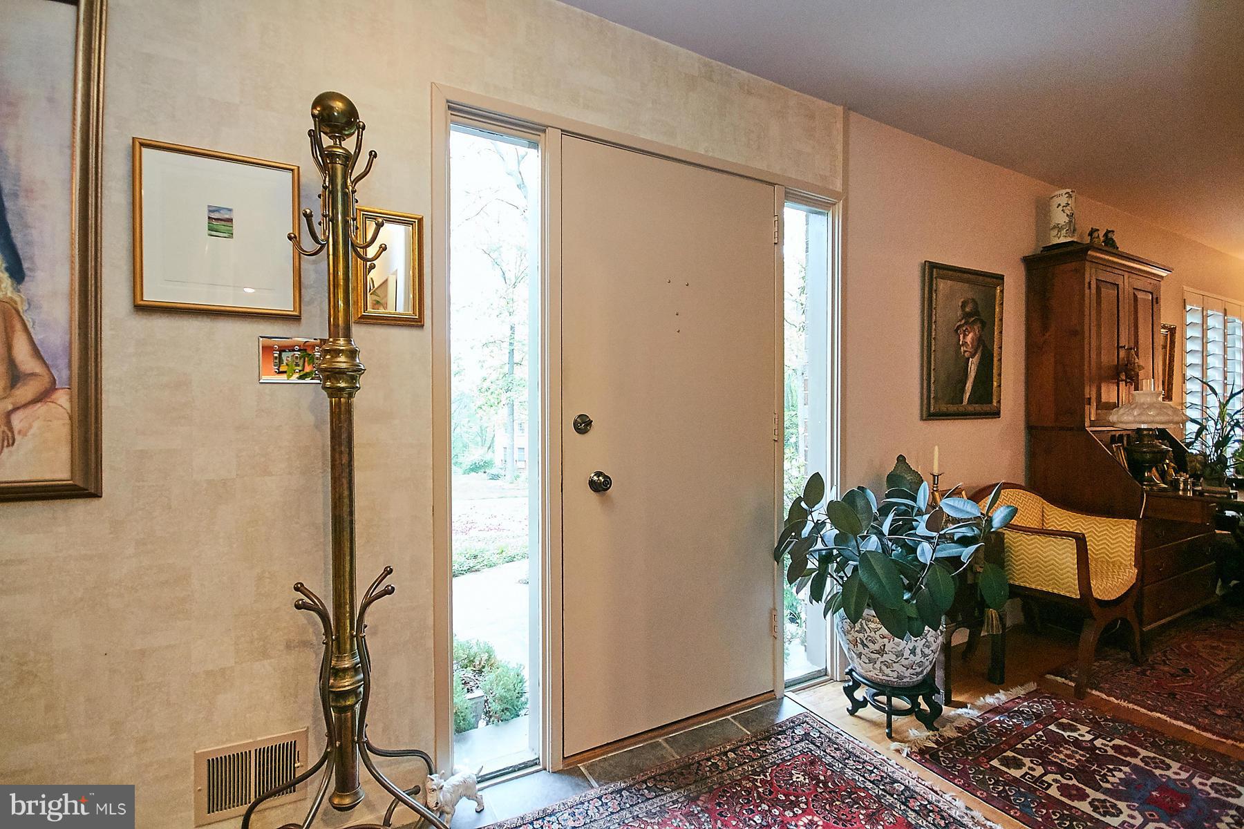 1422 Aldenham Lane Reston, VA 20190 - Photo 4 of 30 Interior (General)