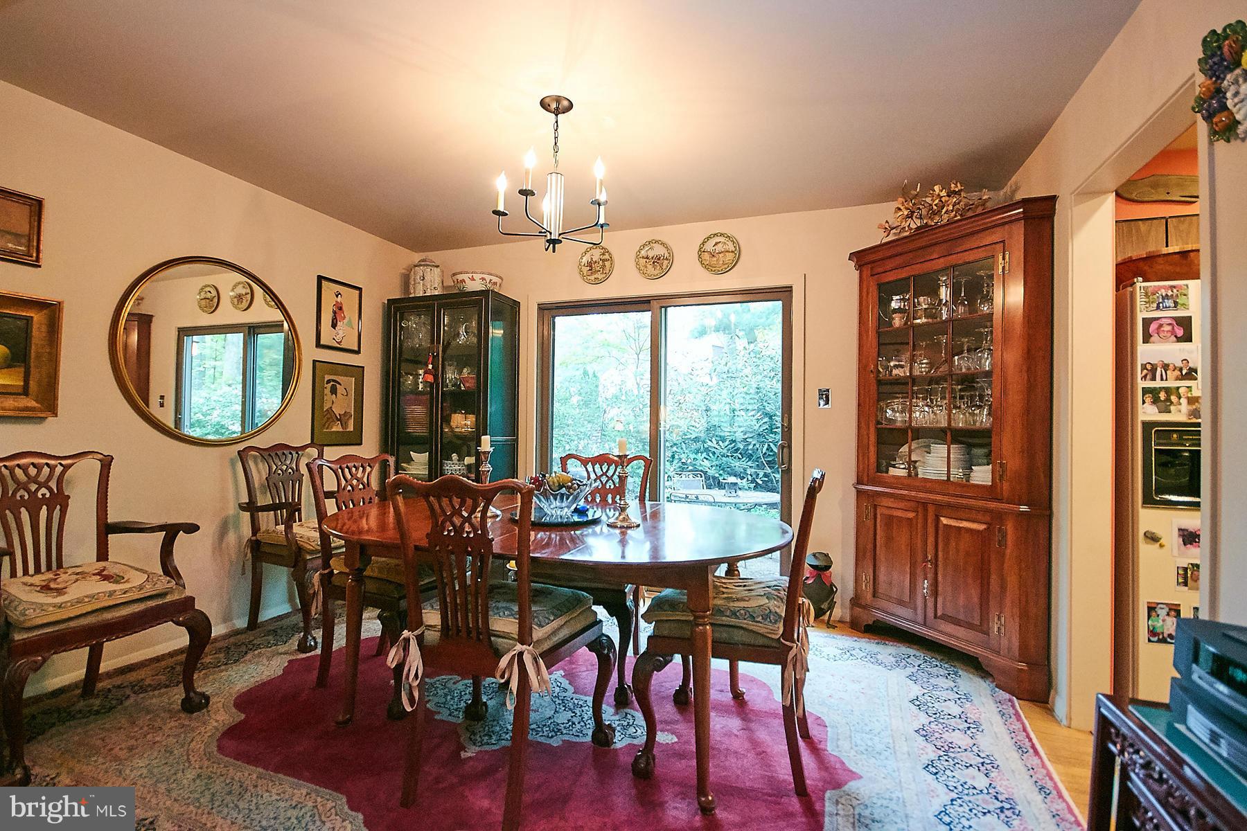 1422 Aldenham Lane Reston, VA 20190 - Photo 8 of 30 Dining Room