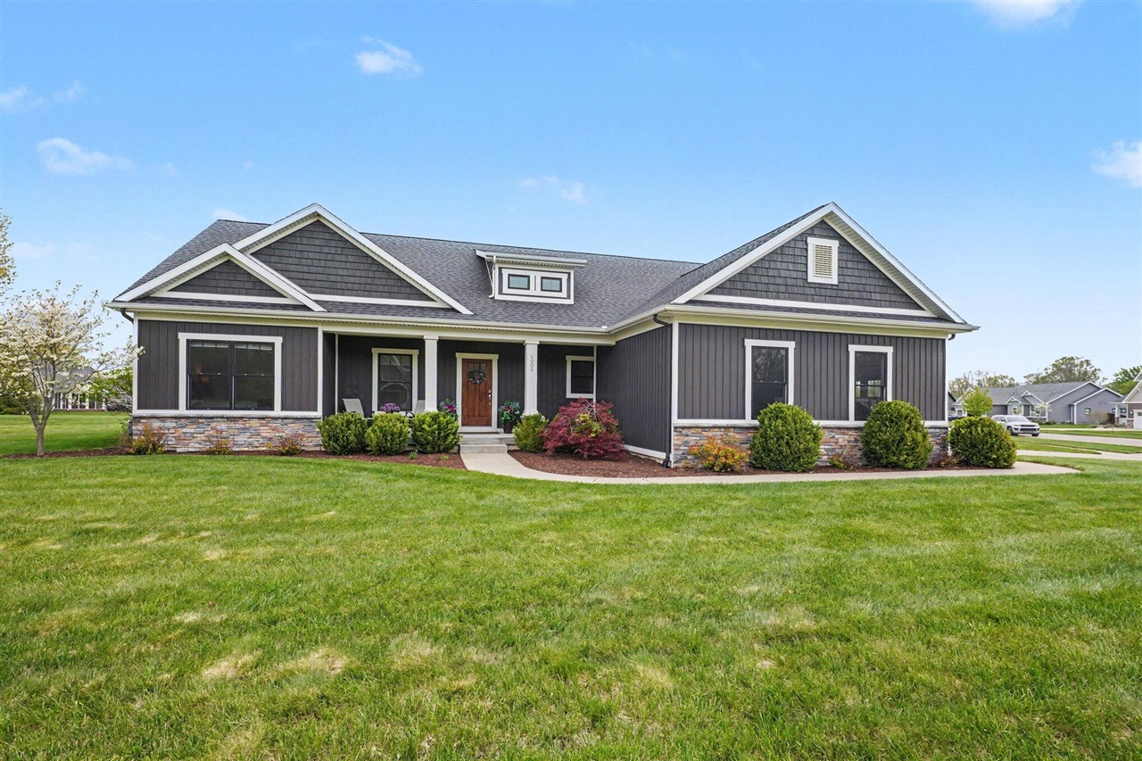 4001 Fox Woods Road St. Joseph, MI 49085 - Photo 2 of 44