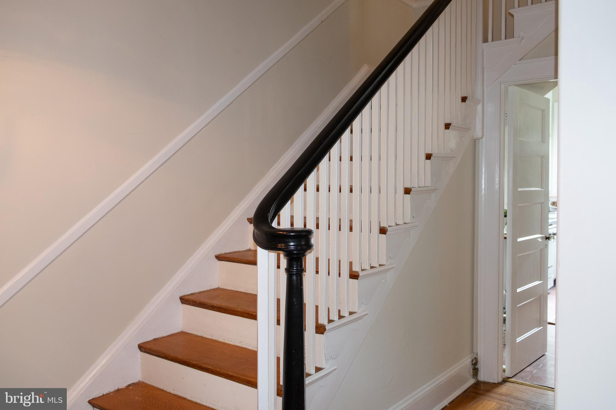 3931 Cloverhill Road Baltimore, MD 21218 - Photo 12 of 32 Well Appointed