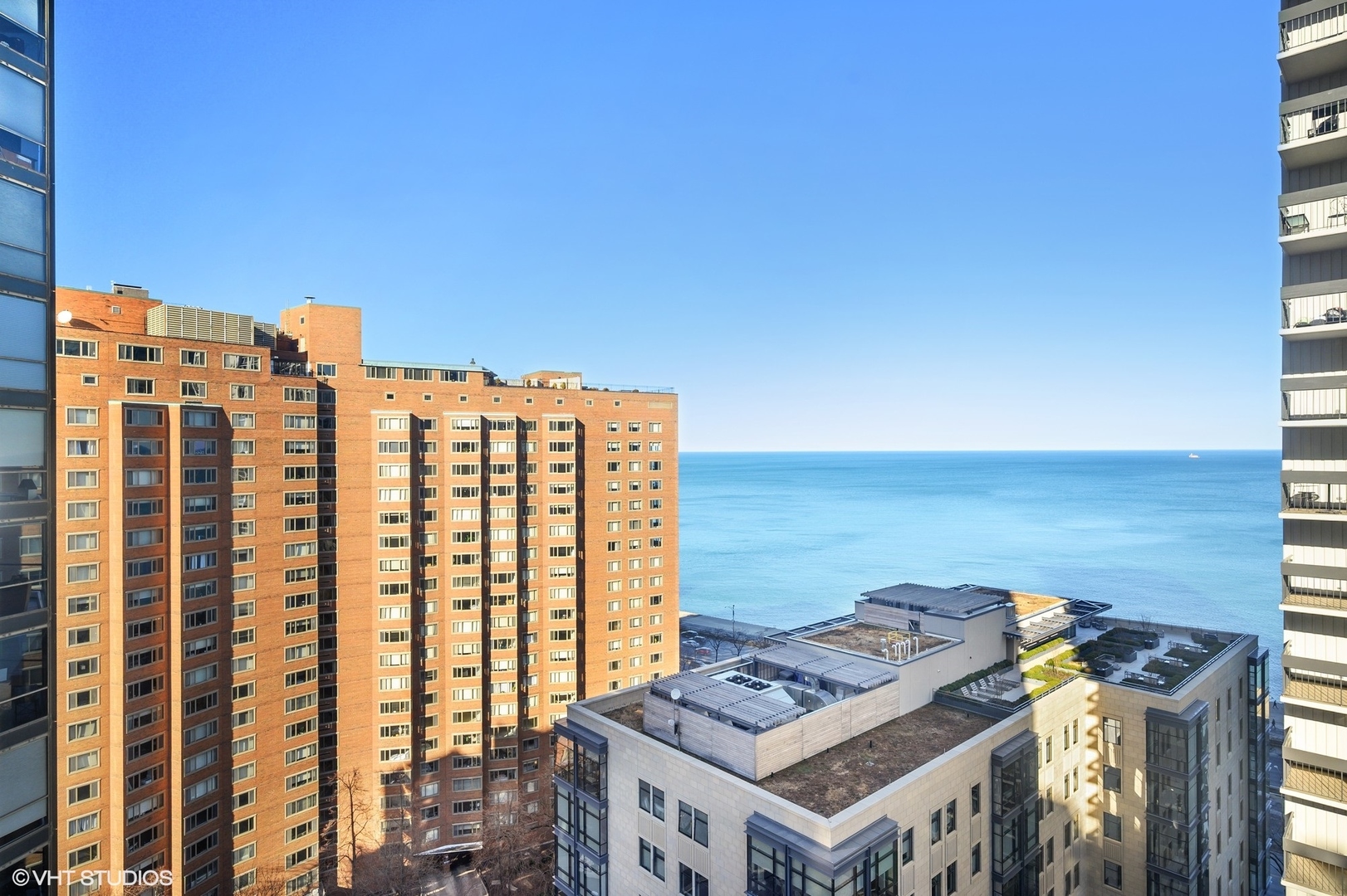 Undisclosed Address Chicago, IL 60610 - Photo 5 of 5 a view of a building