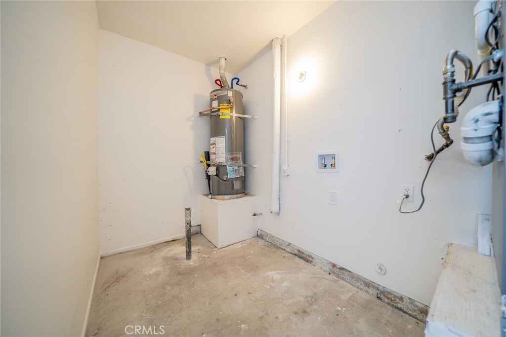 818 Terrace Road San Bernardino, CA 92410 - Photo 44 of 44 a view of small space