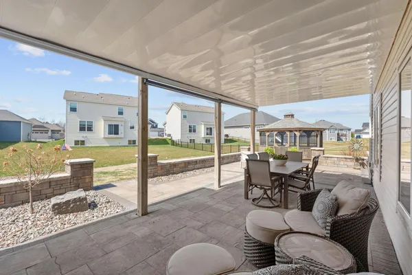 $650,000 | 10712 28th Street Northeast, St. Michael, MN 55376