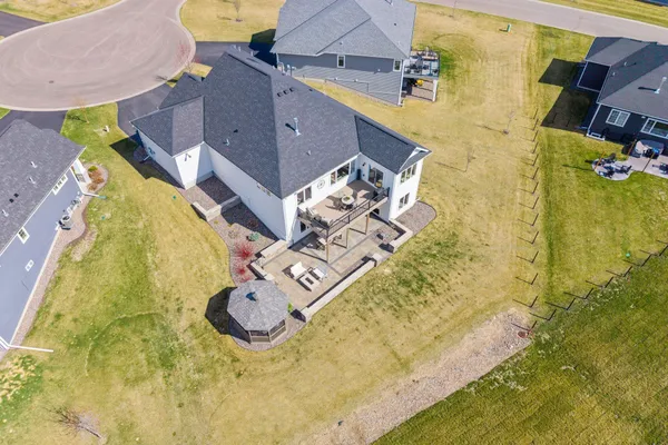 $650,000 | 10712 28th Street Northeast, St. Michael, MN 55376