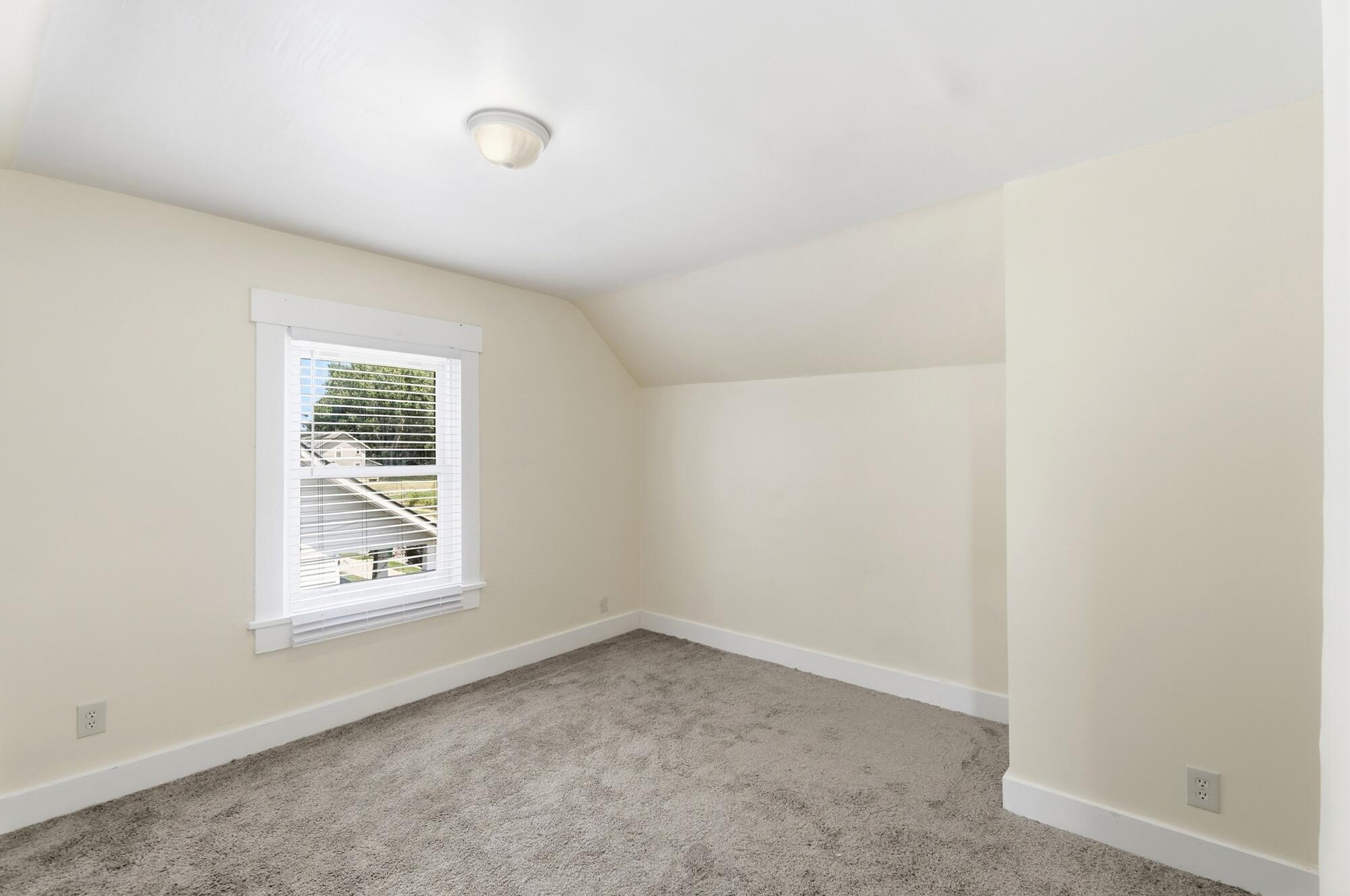 2015 Clifton Avenue Springfield, OH 45505 - Photo 27 of 56 149