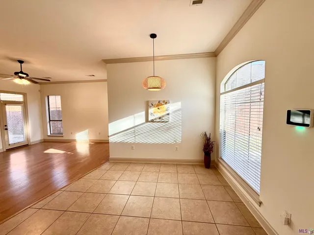 $2,000 | 9541 Summer Pointe Avenue, Baton Rouge, LA 70810