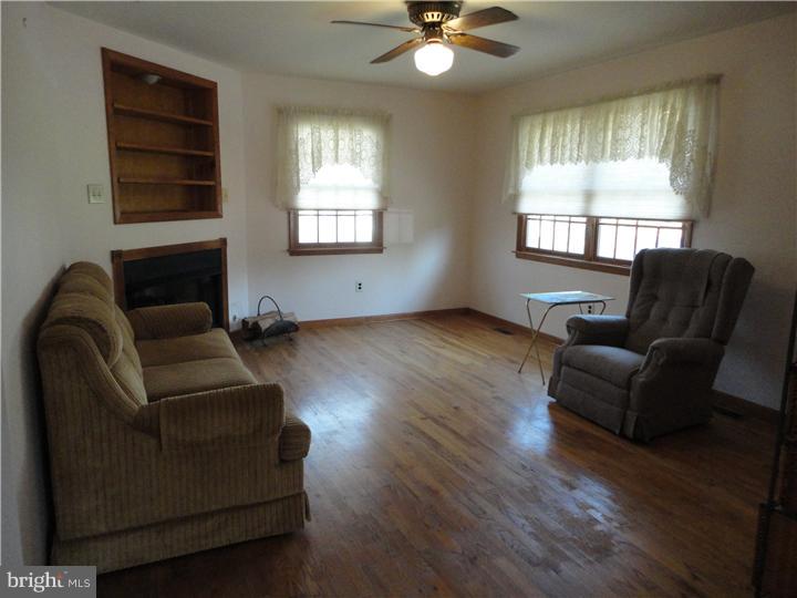 381 Juliustown Road Juliustown, NJ 08022 - Photo 2 of 23