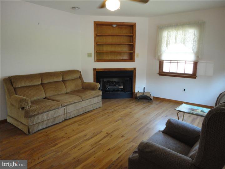 381 Juliustown Road Juliustown, NJ 08022 - Photo 3 of 23